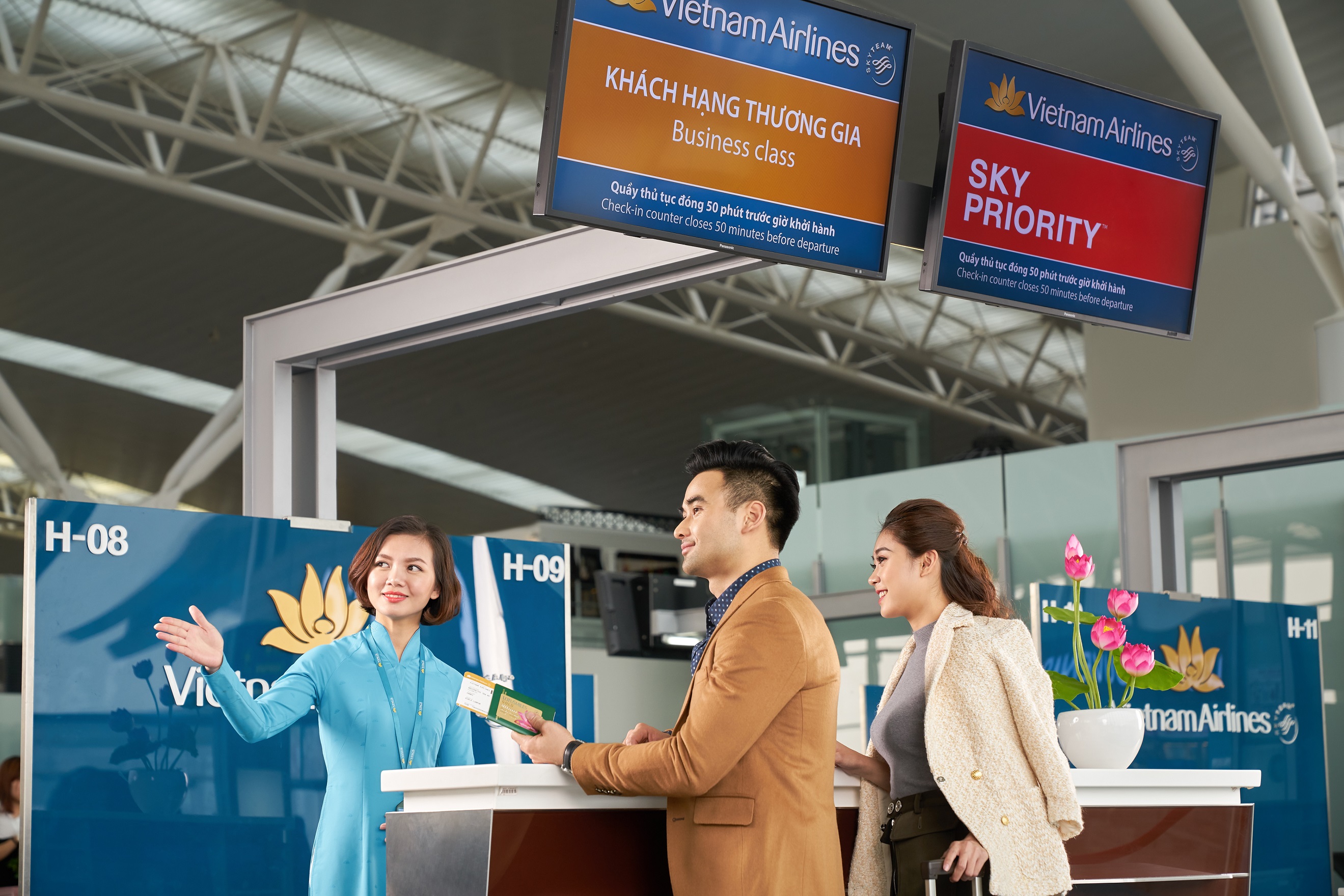 Vietnam Airlines ra mắt phương thức thanh toán vé máy bay bằng dặm và tiền