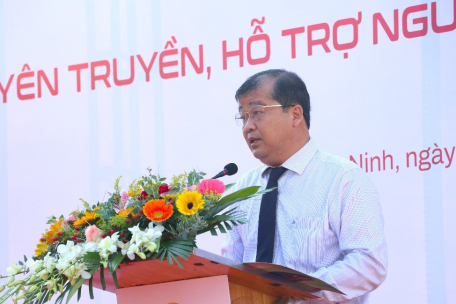Tây Ninh ra quân tuyên truyền, hỗ trợ người dân sử dụng công nghệ số