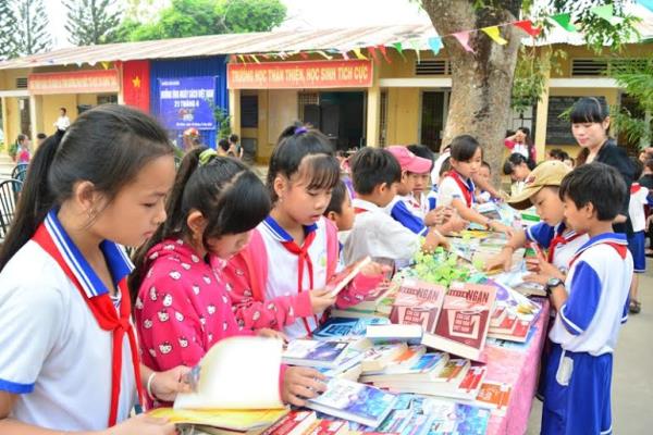 Tân Châu: Hưởng ứng Ngày sách Việt Nam 2015