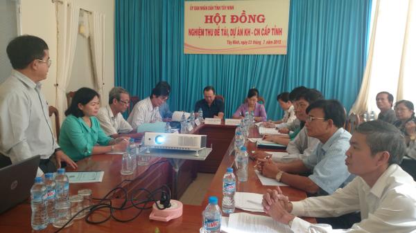 Nghiệm thu đề tài “Biên soạn văn học địa phương Tây Ninh để giảng dạy trong trường phổ thông”