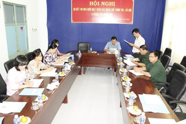 Sơ kết Khối Thi đua Mặt trận Tổ quốc và các đoàn thể tỉnh năm 2015