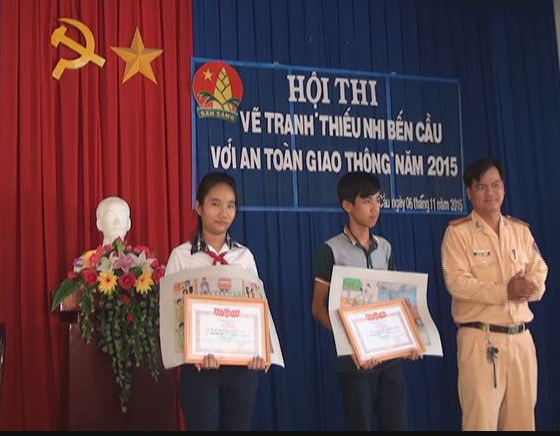 Hội thi vẽ tranh thiếu nhi Bến Cầu với an toàn giao thông năm 2015