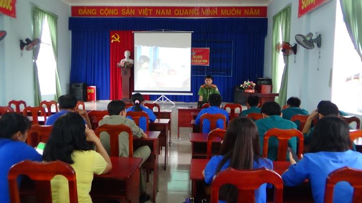 Đoàn Thanh niên thành phố Tây Ninh tuyên truyền an toàn giao thông cho cán bộ đoàn viên, hội viên, thanh niên