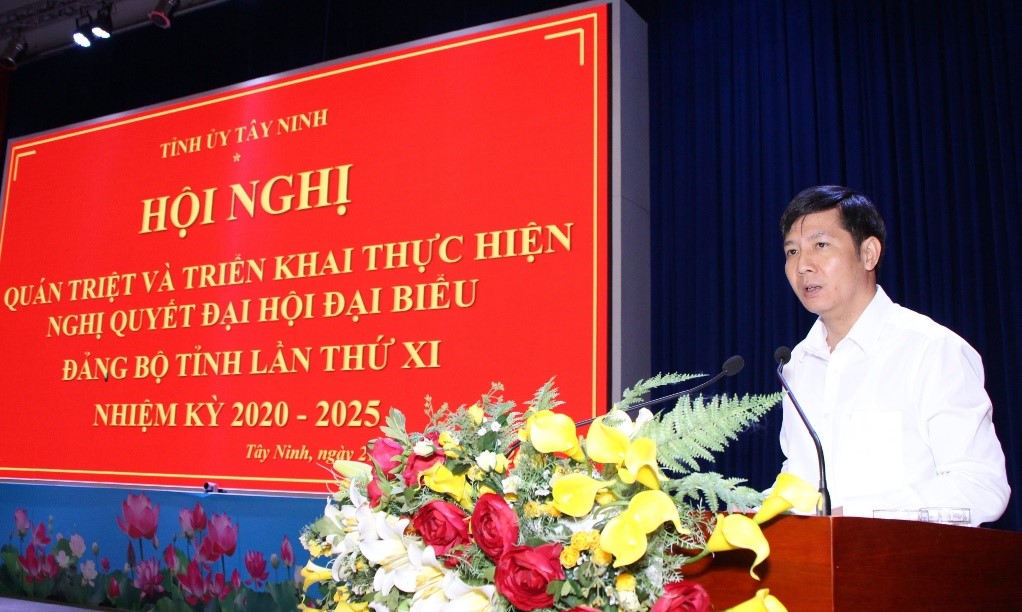 Tỉnh ủy Tây Ninh tổ chức học tập, quán triệt và triển khai thực hiện Nghị quyết Đại hội XI Đảng bộ tỉnh