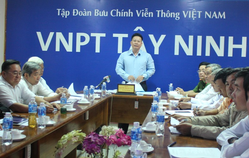 hoi nghi_2.JPG