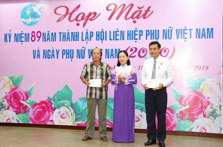 hopmat2010196.jpg