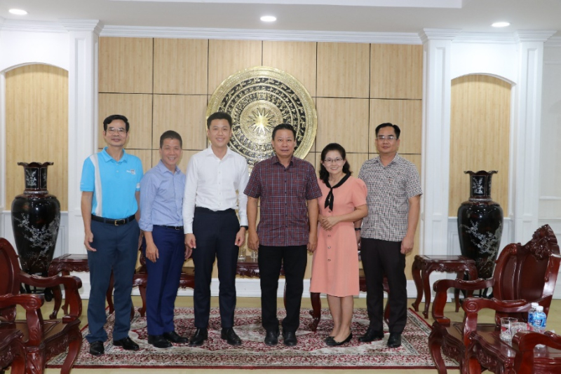 Chủ tịch UBND tỉnh Nguyễn Thanh Ngọc tiếp và làm việc với Công ty cổ phần xi măng Fico Tây Ninh