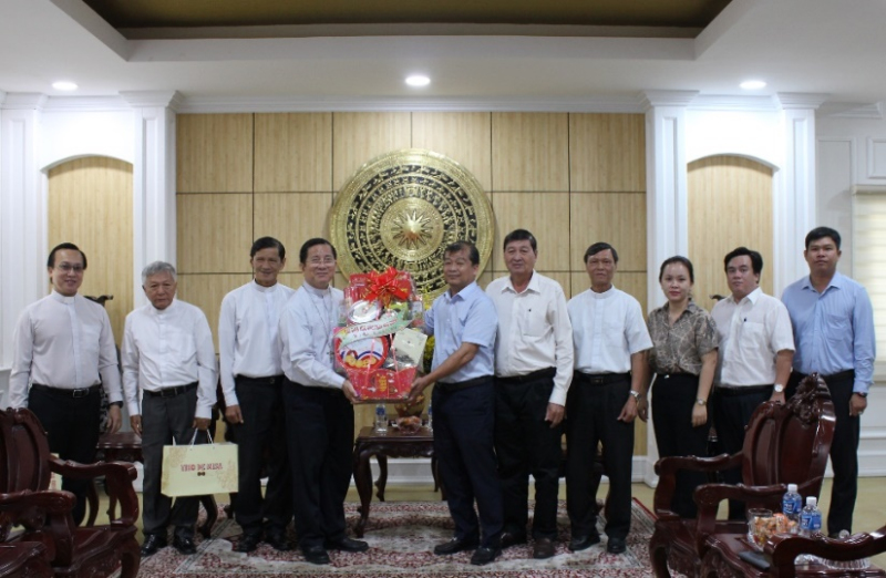 Giám mục Giáo phận Phú Cường thăm và chúc tết tại tỉnh Tây Ninh