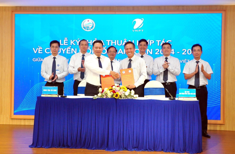 UBND tỉnh Tây Ninh và Tập đoàn Bưu chính Viễn thông Việt Nam ký kết thỏa thuận hợp tác chuyển đổi số