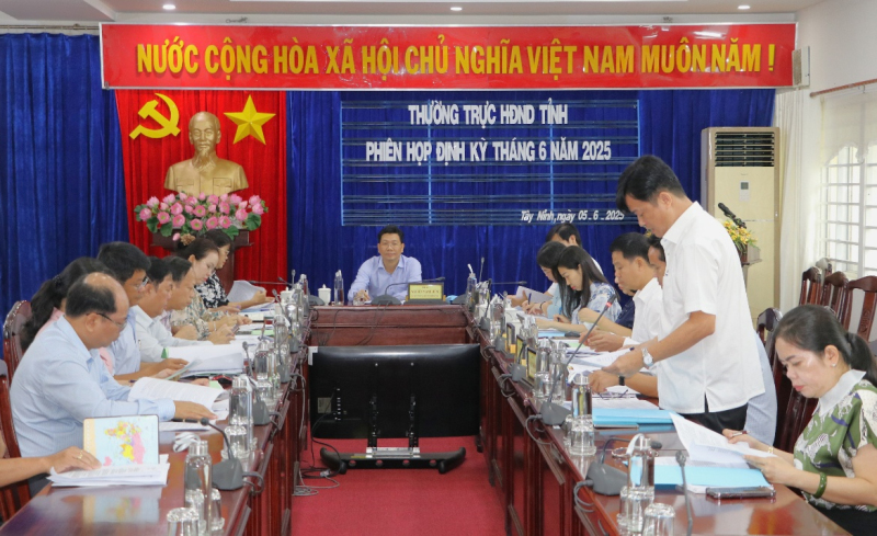 Thường trực Hội đồng nhân dân tỉnh họp phiên định kỳ tháng 6