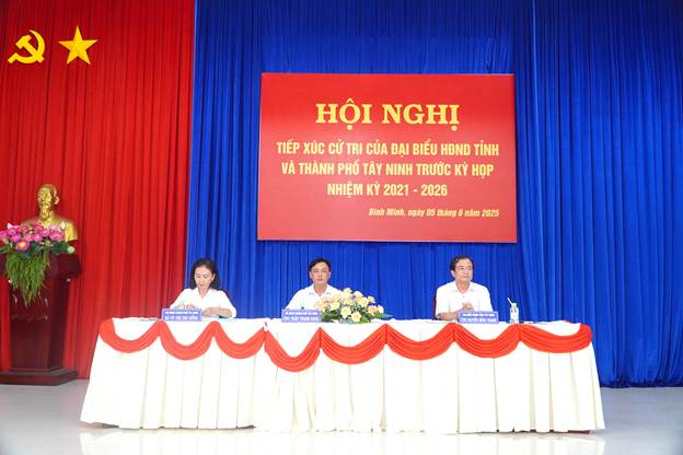 Đại biểu HĐND tỉnh, thành phố Tây Ninh tiếp xúc cử tri xã Bình Minh trước kỳ họp