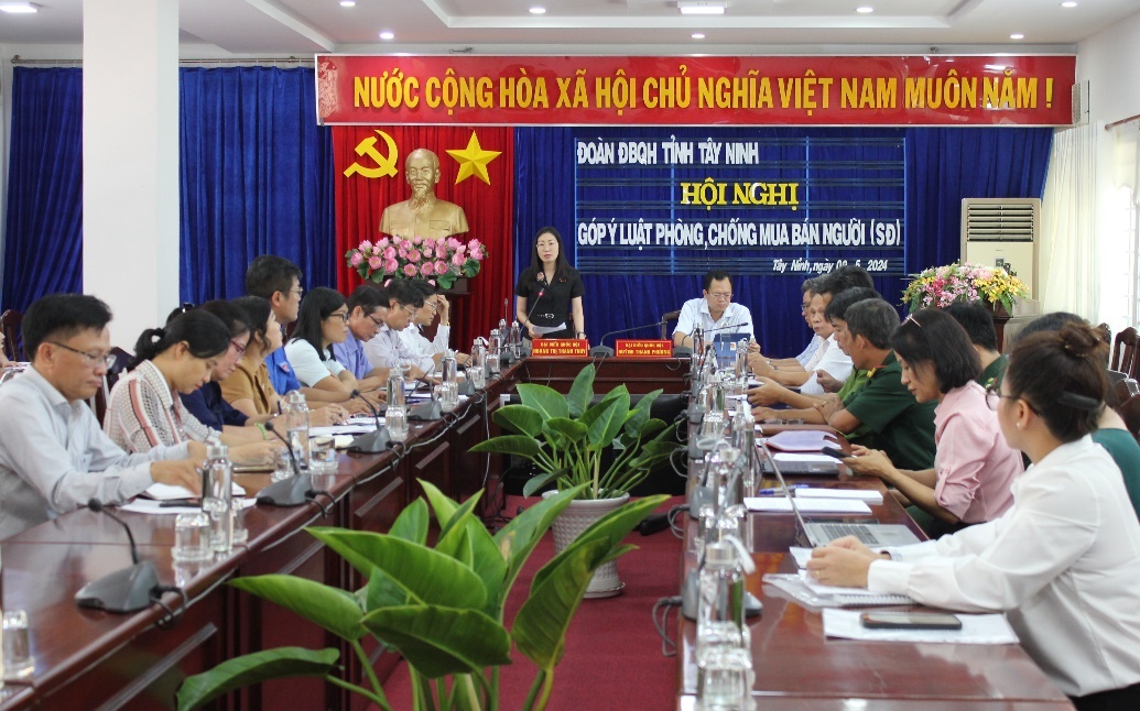 Cử tri Tây Ninh góp ý dự thảo Luật Phòng, chống mua bán người (sửa đổi)