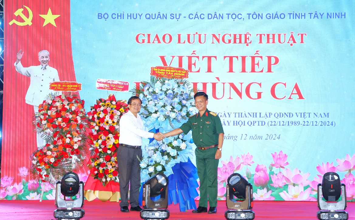 Hội trại "80 năm - chung một tấm lòng": thắm tình đoàn kết quân dân Tây Ninh